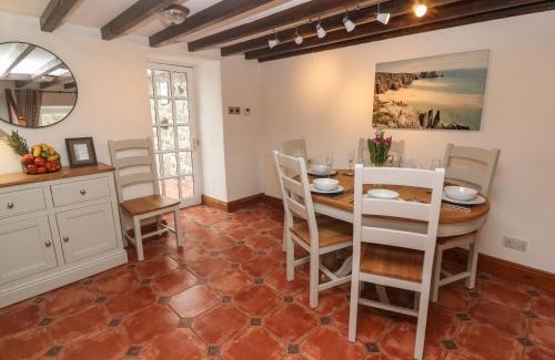 Castallack House | Trevedran Cottage