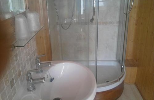Douglas Promenade Bed & Breakfast | Trevelyan Hotel