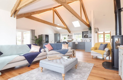 Helford Passage Cottage | TREVILGES COTTAGE, pet friendly, luxury holiday cottage in Helston