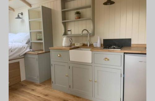 Trevone House | Trevone Luxury Shepherds hut close to the beach