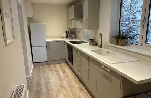 Minera House | Trevose