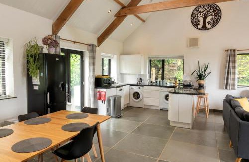 Tintagel House | Trewinnick Lodge