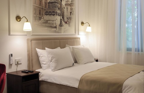 Vukov Spomenik Apartment | Trg Republike - cozy and stylish apartment, walking distance to the city center