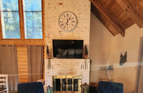 Cloudcroft Cabin | Tri level cabin retreat w/firepit, decks, and hiking trails!