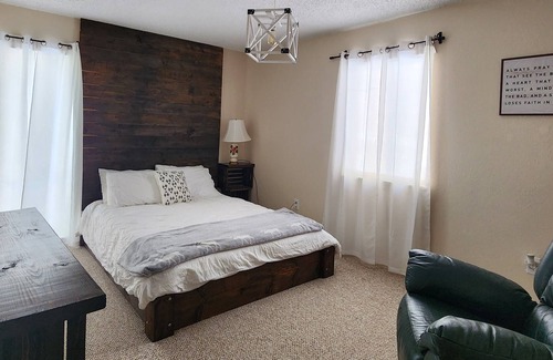 Cloudcroft Cabin | Tri level cabin retreat w/firepit, decks, and hiking trails!
