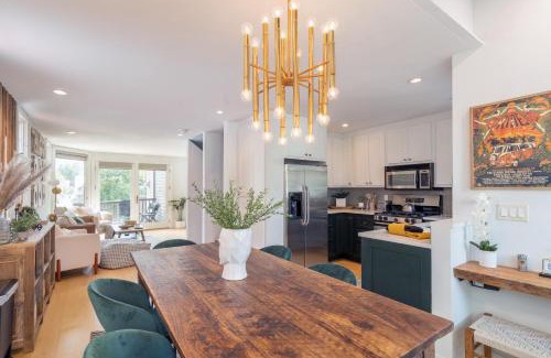 Telluride House | Tri-level condo, close to Coonskin Lift!
