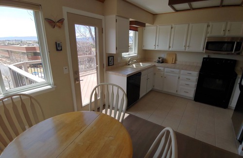 Southbridge House | Tri-Level Home with a View