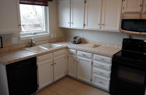Southbridge House | Tri-Level Home with a View