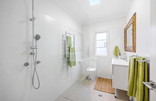 Dunbogan House | Tribal Tides - waterfront cottage, pet friendly