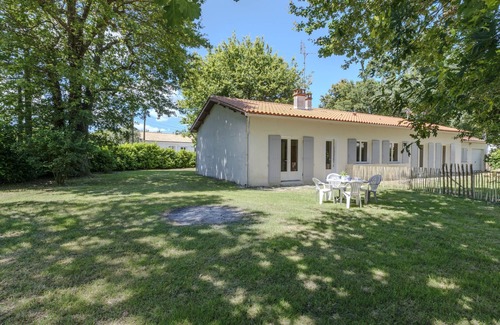 Medis House | Tribord by Interhome