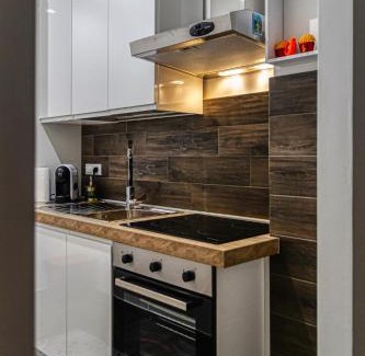 Messina Apartment | Tribunale Basement Apartment