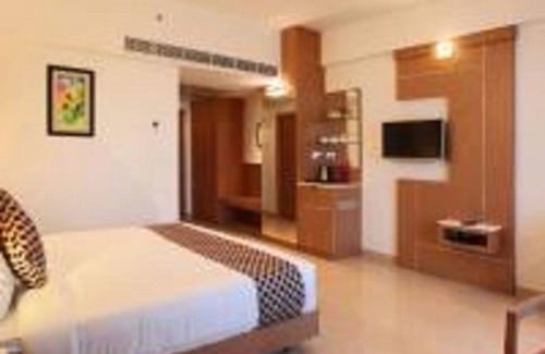 Maradu Hotel | Tribute Royale
