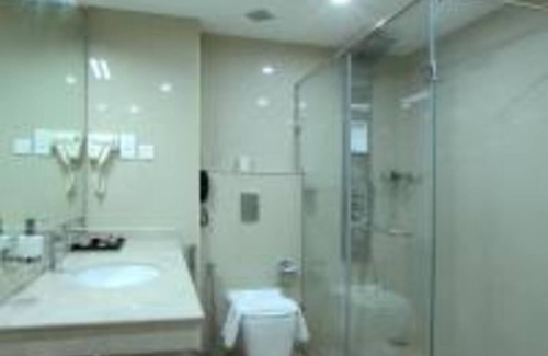 Maradu Hotel | Tribute Royale