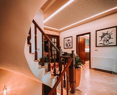 Sheqi i Vogel Hotel | Triena Rooms