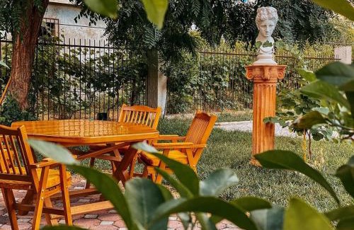 Sheqi i Vogel Hotel | Triena Rooms
