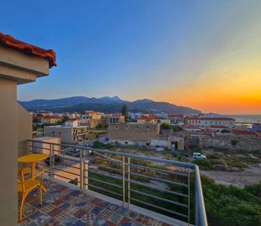 Karlovassi Apartment | Trifonas Loft