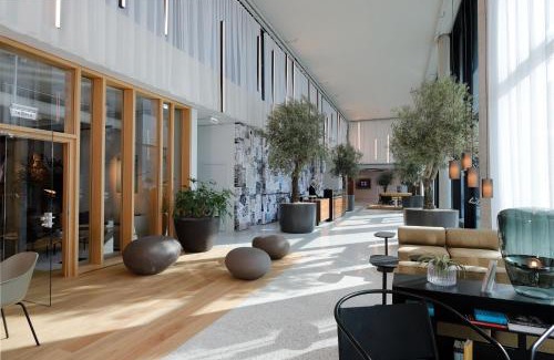 Erdberg Apartment | Triiiple Suites Level 21 mit Balkon und Tiefgarage
