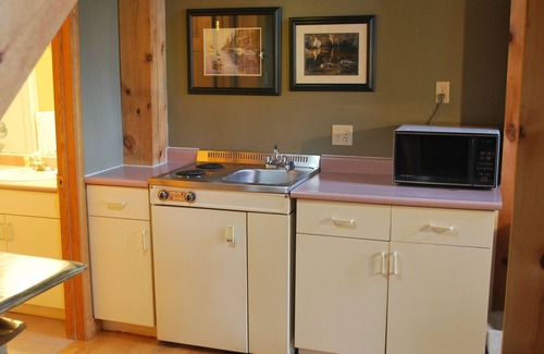 Port Sydney Hotel | Trillium Resort & Spa