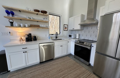 Asheville House | Trillium RetreatnCozy, Stylish, and Modern Oasis 10 Minutes From Asheville NC