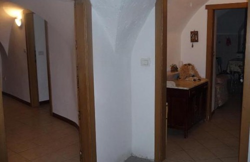 Balbido-rango Apartment | Trilocale nel Paese Dipinto