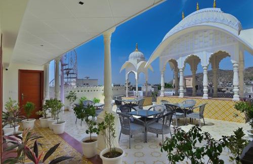 Amer Fort Road Hotel | Trim Boutique Parkota Haveli