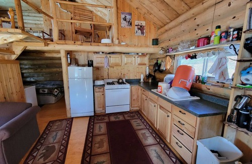 Buckinghorse River Cabin | Trimble Lake Cabin.