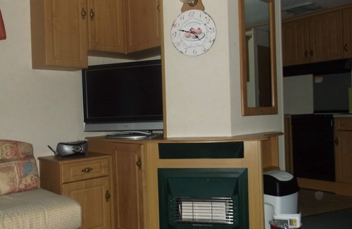 Aldborough House | Trimingham Pk, Comfy caravan 148 ; Gt Seaview ; 10min walk to beach