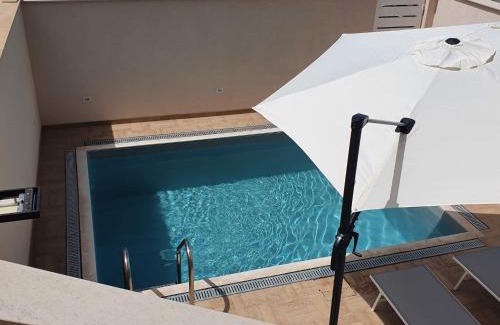 Fondo Morte Villa | Trinacria Bedda Spinazza con Piscina