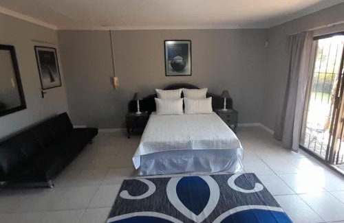 Weltevredenpark House | Trinity and Bennett Enterprises 40 Sycamore