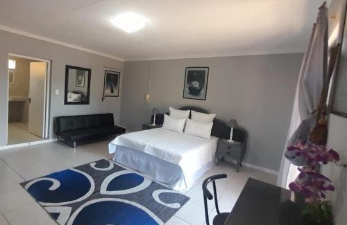 Weltevredenpark House | Trinity and Bennett Enterprises 40 Sycamore