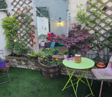 City Centre Dublin Apartment | Trinity Cottage 2 bed with mezzanine