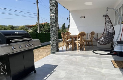 Osenovo House | Trinity House - 5 minutes drive to Albena Beach!