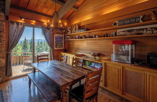 Lake Forest House | Trinity Tree House- Hot Tub- SKi Bum Stop/SAUNA