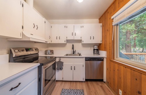 Carnelian Bay Cabin | Triple C, 3BD/2BA, Dog-Friendly