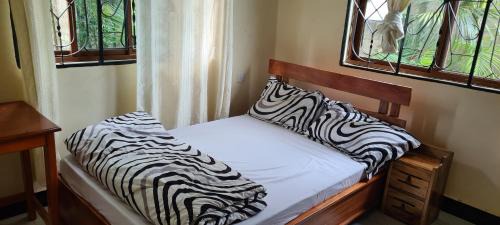 Moshi Bed & Breakfast | Triple D's