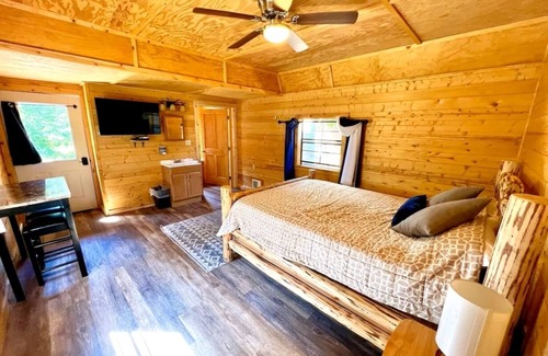 West Glacier Resort | Triple G’s Resort - Cabin 10