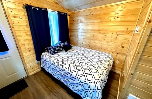 West Glacier Resort | Triple G’s Resort - Cabin 8