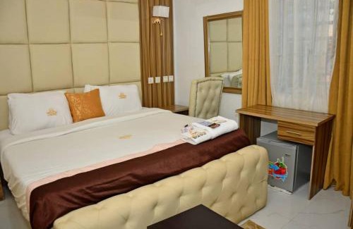 Benin City Hotel | Triple J's Inn & Apartments