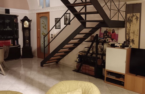 Rione Sanita House | Triple room + extra bed for children in detached house with garden