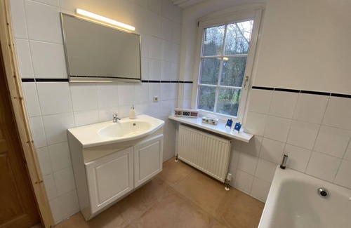 Kleinkarlbach Bed & Breakfast | Triple room Ibiza - Felsenmühle Neuleiningen