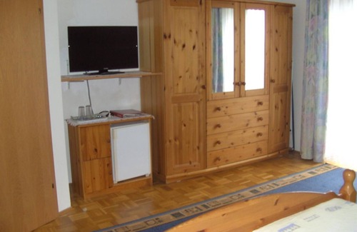 Straden Bed & Breakfast | Triple room no. 1 - Gästehaus Stöckler