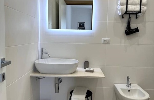 Caltagirone House | Triple room with private bathroom