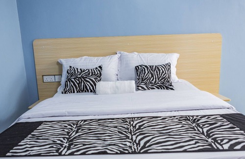 Kampala Hotel | Triple Tee Gardens & Accomodation