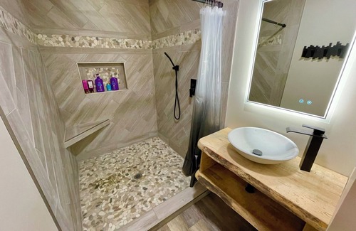 La Follette Resort | “Triple Timbers” 18 bdrm,sleeps 56! hotubs, docks, 5 firepits, sxs, rent boats
