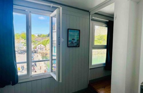 Le Palais Apartment | Triplex au cœur de Le Palais avec Wifi, près de la plage - FR-1-418-261