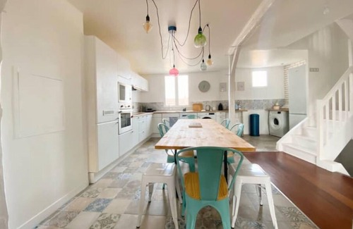 Lognes Apartment | Triplex Cosy à 3 min du RER A et 15 min de Disney