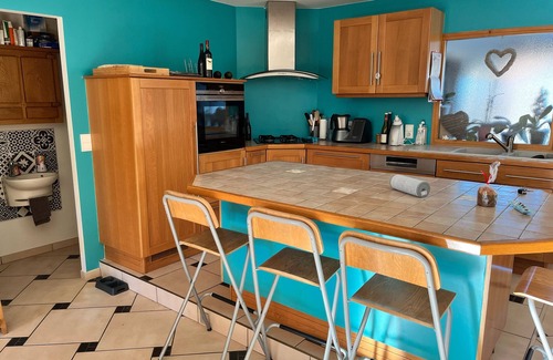 Quintal Apartment | Triplex Dans Jolie Copropriété Familiale