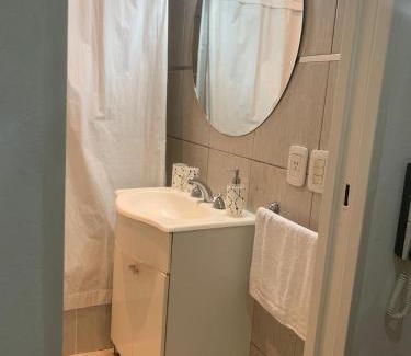 La Plata Apartment | Triplex La plata para 6 personas con cochera y parrila