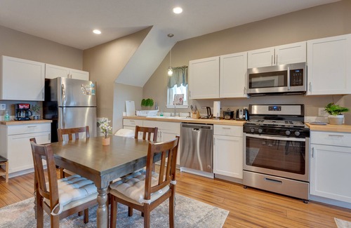 Mexican War Streets House | Triplex Minutes From Downtown! Great View! Free Parking