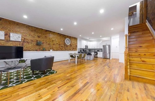 Crown Heights House | TRIPLEX ON THE PARKWAY